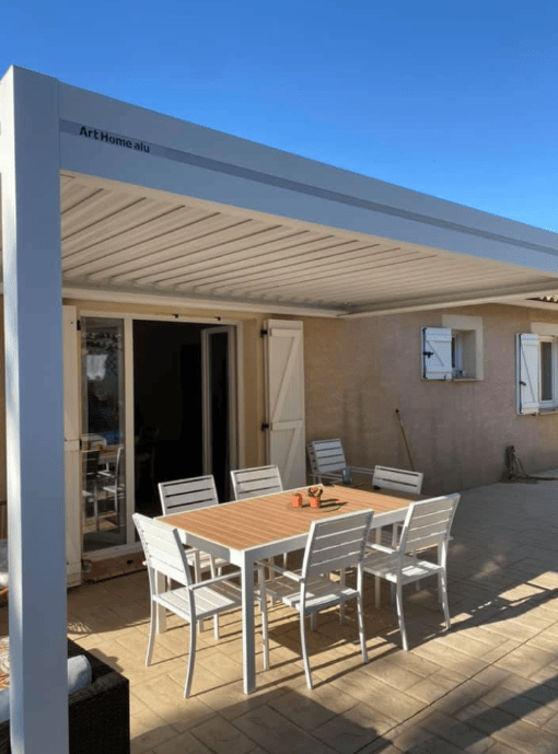 Protection solaire sur mesure en aluminium blanche personnalisable