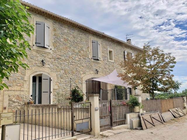 Volets battants aluminium gris clair