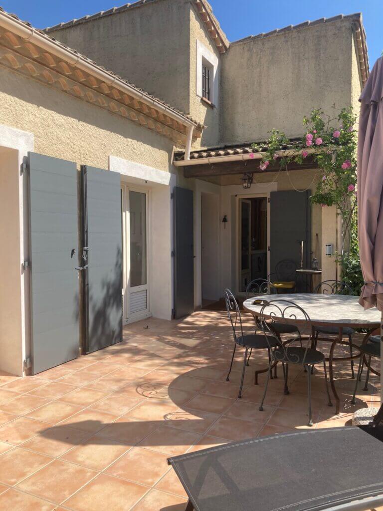 volets battants en aluminium sur