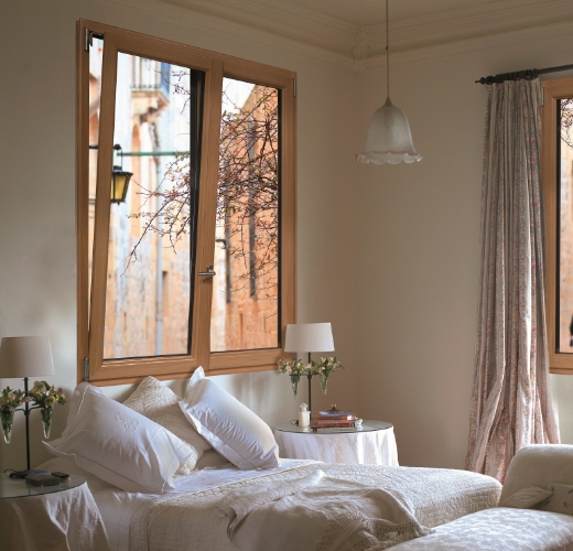 Fenêtre fibre oscillo-battante salon